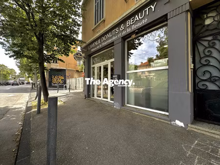vente commerce 28 m² marseille 9 (13009)