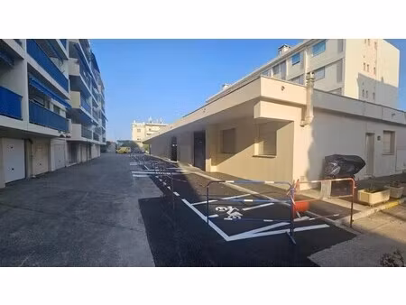 vente entrepôt antibes 06600 725m²