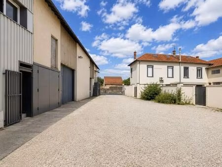 vente entrepôt corbas 69960 277m²