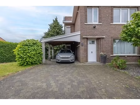 gunstig gelegen woning met 3 slpk  tuin  carport  garage