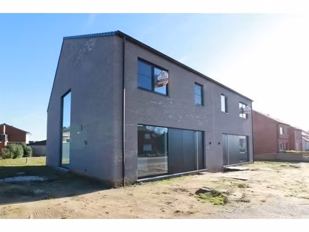 4 slpk.  modern interieur  tuin  centraal  bosrijk