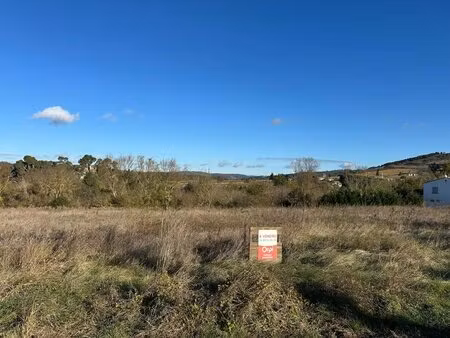 terrain constructible de 1331 m²