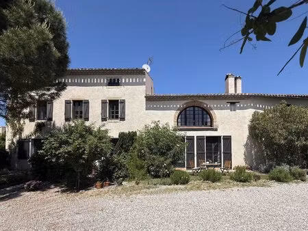 authentique propriété de charme avec jardin méditerranéen  piscine et cuisine d’été à...