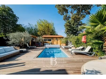 talence centre - maison de 235 m² - jardin - piscine - garage