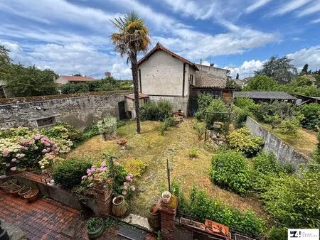 maison - 330.64m ²