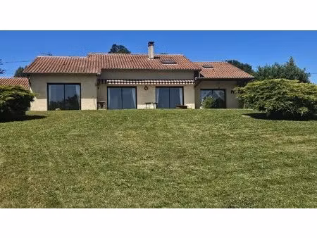maison individuelle de 176 m²/ terrain 2177 m²/ vue pyrénées