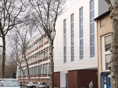 location bureaux 170 m² à 1 626 m²