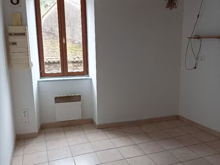location appartement 2 pièces  25.80m²  olargues