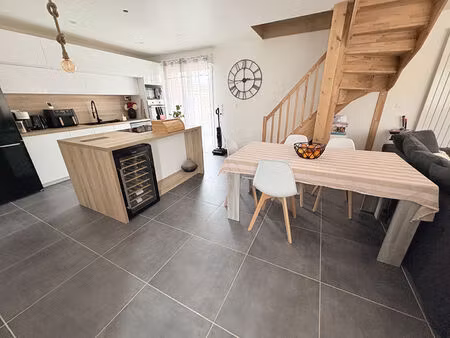 maison de 90m² + 2 logements - 27340