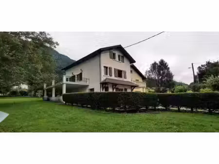 st joseph de rivière  spacieuse maison 5p 180 m2 avec terrain de 815 m2 face à la sure