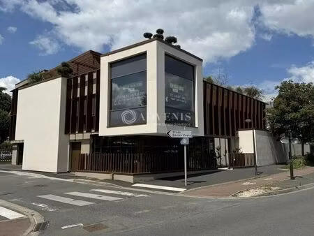vente bureaux 770 m²