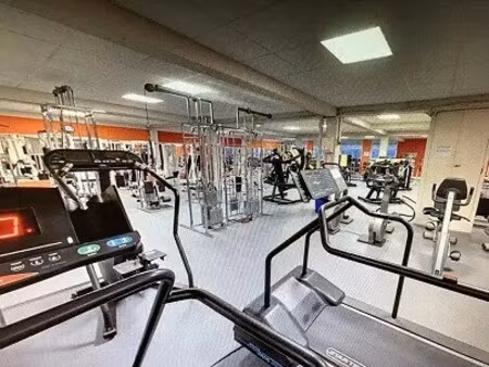 vente commerce rouen 76000 966m²