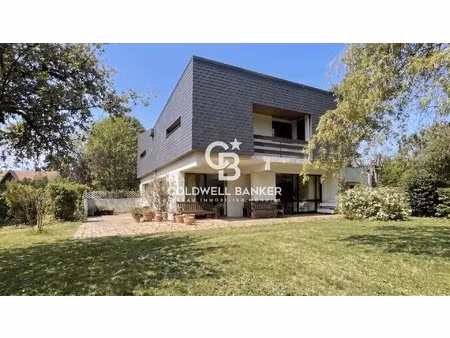 vente maison d'architecte 189 m2 saint-sauveur-sur-ecole