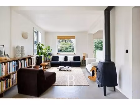 bidart  maison de ville rénovée  avec jardin et terrasse