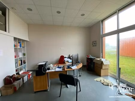location local professionnel 135m² machecoul st meme 44270