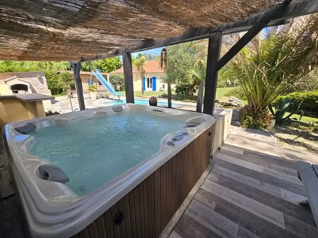 maison de plain-pied 5 pièces de 111 m²  sur un terrain de 3097 m²