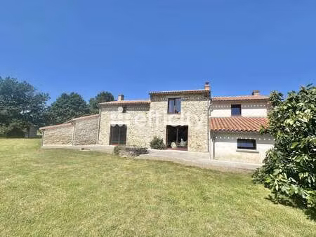 vente longère et corps de ferme piscine à aigrefeuille-sur-maine (44140) : à vendre piscin