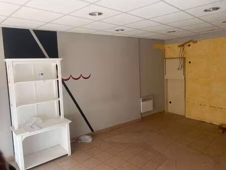 vente immeuble à château-gontier (53200) : à vendre / 178m² château-gontier
