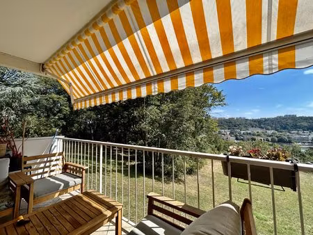 superbe t4 avec terrasse sans vis à vis  parking  et cave