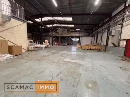 vente local d'activités 3 065 m²