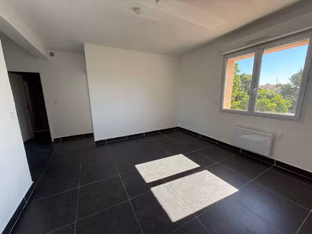 appartement t3 avec parking secteur calme et recherché