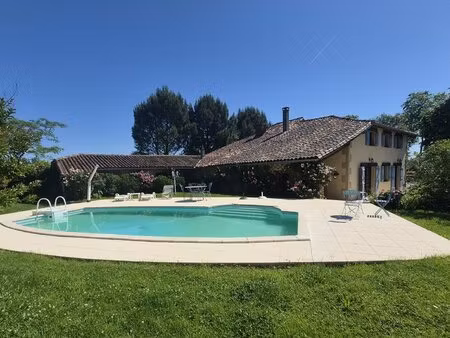 à vendre  proche castelnau magnoac (hautes-pyrénées): belle maison gasconne rénovée avec..