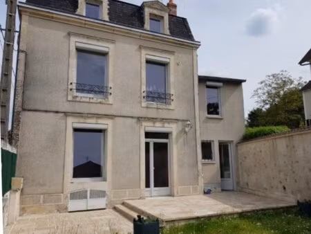 très belle maison en pierre de taille luminosité et charme garantis