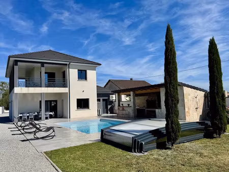 vente maison 6 pièces 240 m² à yzeure (03400)  550 000 €