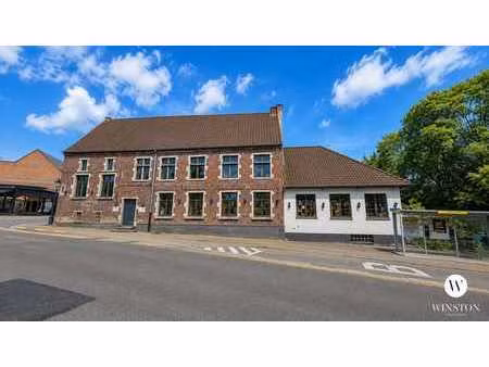 immeuble mixte 1221m²