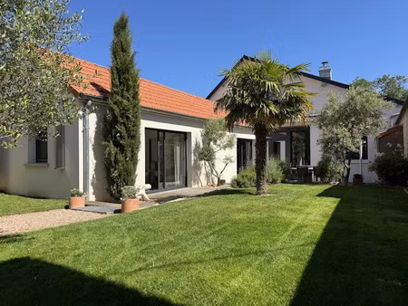 vente maison 5 pièces 135 m² à gueux (51390)  510 000 €