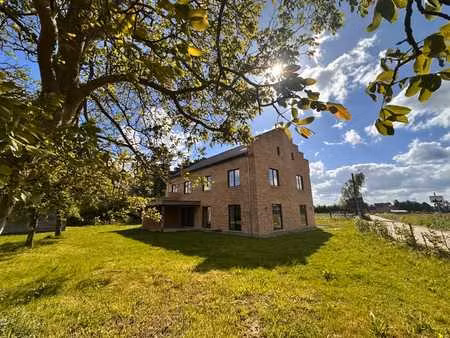 villa neuve exclusive de 426 m² avec 4 chambres