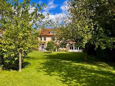 maison pleine de charme avec un magnifique jardin sud/ouest