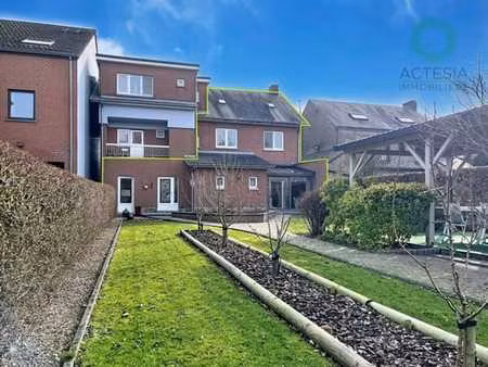 maison 3 chambres avec jardin  véranda et garage – ±160 m²