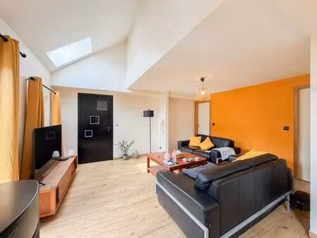 appartement duplex 3 chambres en centre-ville avec parking