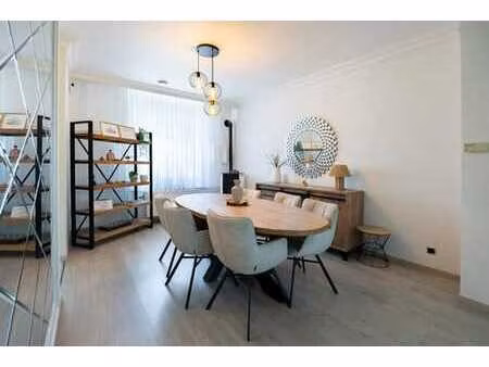 magnifique maison entièrement rénovée située à charleroi