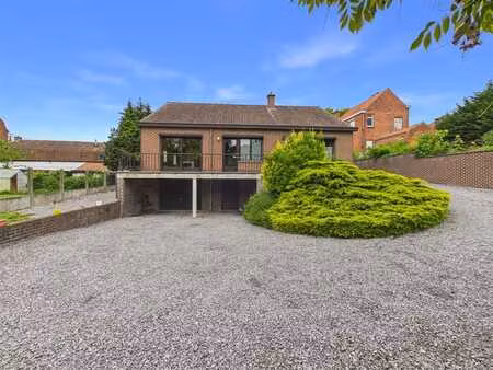 maison de plain-pied sur 1500m² de terrain