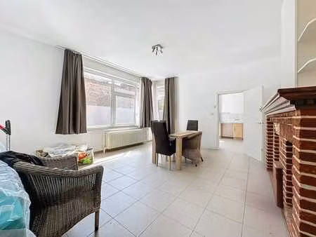 appartement 1 chambre et 1 bureau dans le centre de tournai