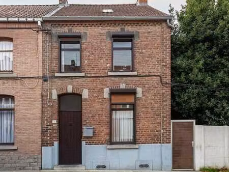 maison 3 façades 3 chambres avec passage latéral et jardin!