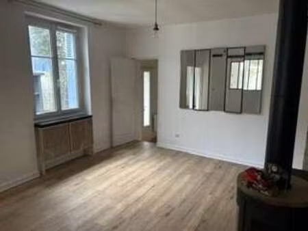 location maison à nantes (44000) : à louer / 63m² nantes