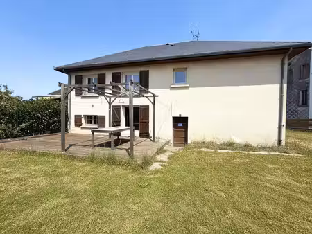 maison individuelle 130 m² - 5 pièces - 4 chambres - grand garage - jardin - réquista.