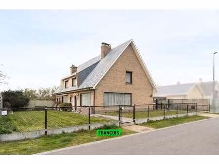 villa individuelle de 4 chambres avec possibilité d'apparte…