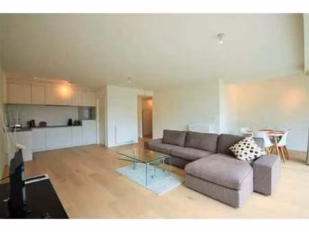 appartement meubl avec garage dans un emplacement calme