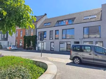 2 slaapkamerappartement 90 m² met terras aan het station