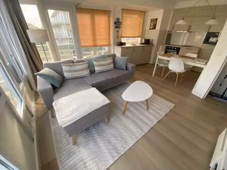appartement avec 1 chambre et vue sur mer laterale