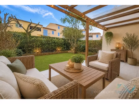 appartement t2 en rez-de-jardin jardin proche du centre du p