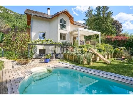maison moderne  tout confort avec piscine sur les hauteurs de collonges-sous-salève