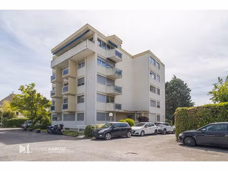 ambilly  t3 de 92 m²  lumineux  3 balcons proche tram/ceva