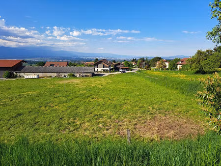 terrain presilly 661 m2