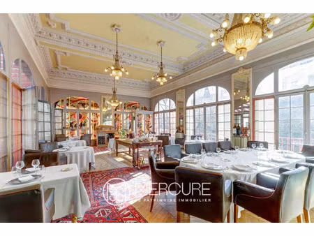 maison de luxe à vendre à royat