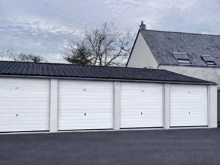 vente garage et parking à angers (49000) : à vendre / angers